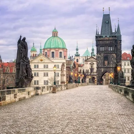 Quiet With Balcony Charles Bridge Apartment Prag